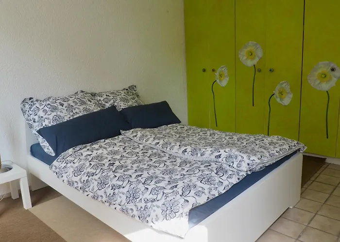 Gemuetliche Wohnung Mit Balkon, Verkehrsguenstig Gelegen