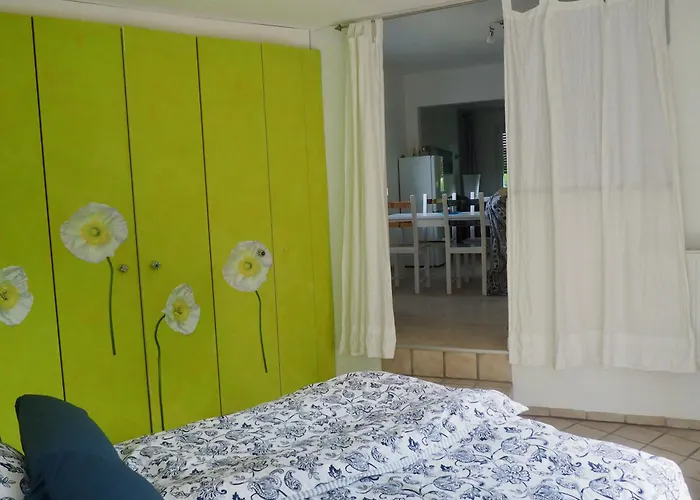 Gemuetliche Wohnung Mit Balkon, Verkehrsguenstig Gelegen